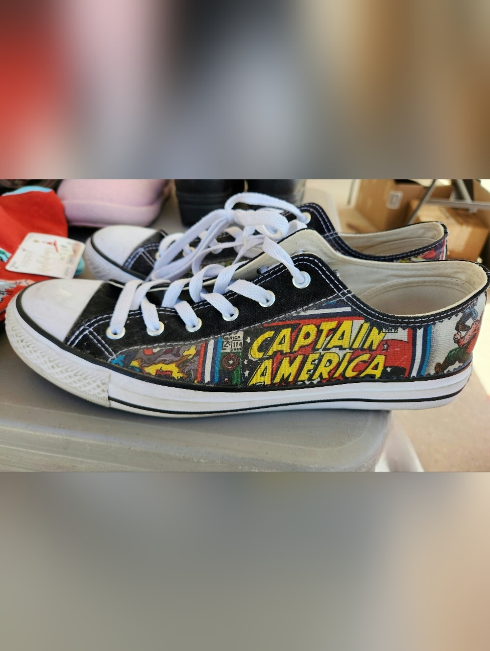 Captain America Comic Graphic Low-Top Sneakers - Black + Multicolor